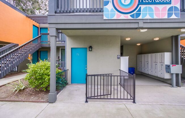Fleetwood - Luxurious apartment home with patio, A/C, assigned parking in resort-style community