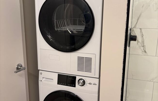 Studio, 1 bath, 485 sqft, $1,925, Unit 702