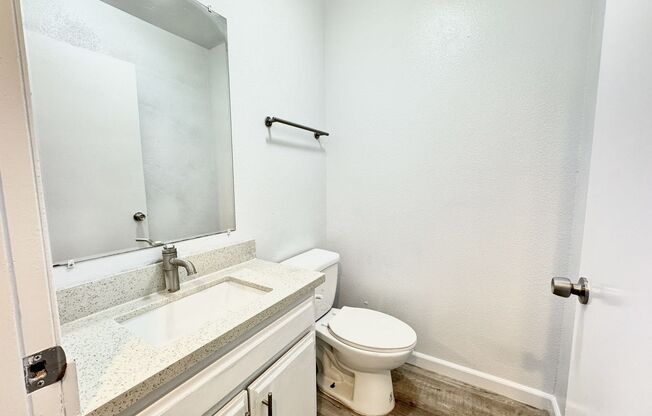 2 beds, 1.5 baths, $2,395, Unit Unit #6