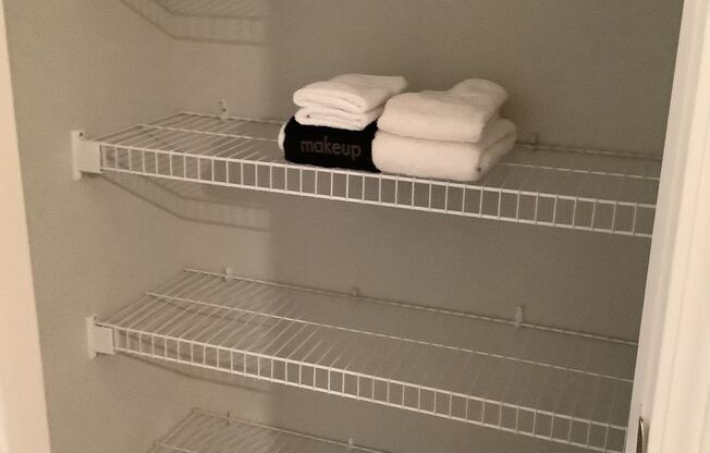 1 bed, 1 bath, $3,590, Unit 217-715