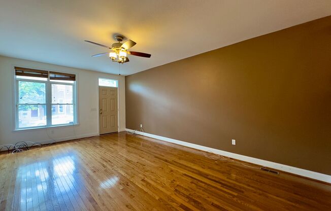 Stunning End-of-Group 3bed/3.5ba Patterson Park Home - 3000+ Square Feet with a large yard!
