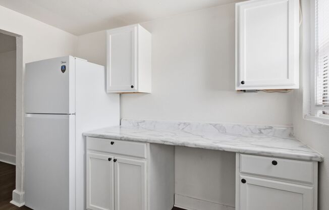 2 beds, 1 bath, 650 sqft, $950, Unit 1015 N Scott Avenue #7