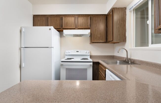 2 beds, 1 bath, 850 sqft, $1,550, Unit 750