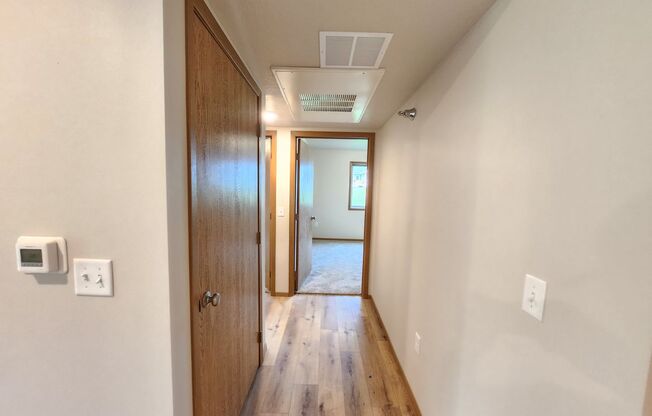 2 beds, 1 bath, 1,006 sqft, $1,230, Unit 3520 105