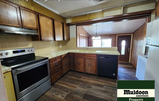 Available Now! Check out This Pet Friendly Home!