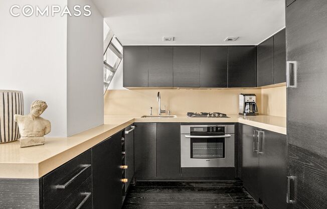 1 bed, 1 bath, 681 sqft, $4,850, Unit 4K