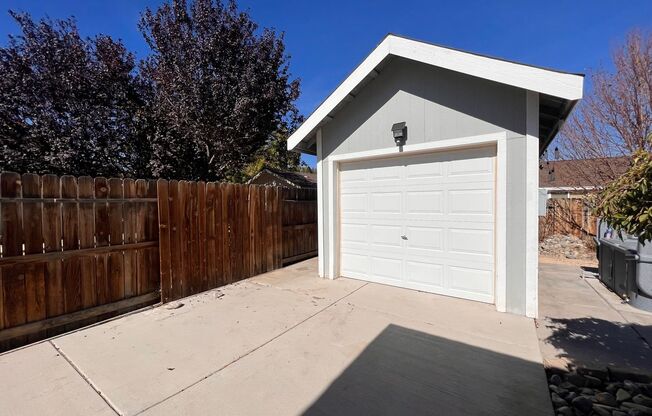 Updated 2 bedroom 2 bath Fernley Home