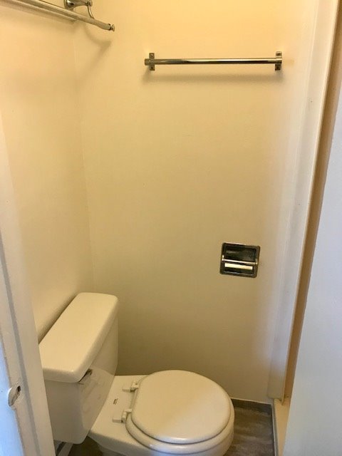 Studio, 1 bath, 300 sqft, $950, Unit Unit #3