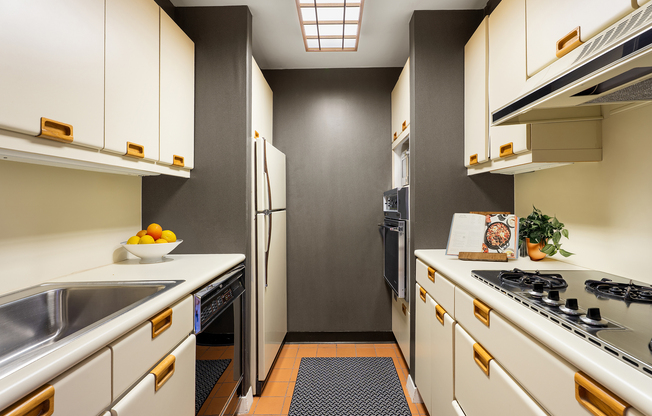 15 West 53rd St. 21C