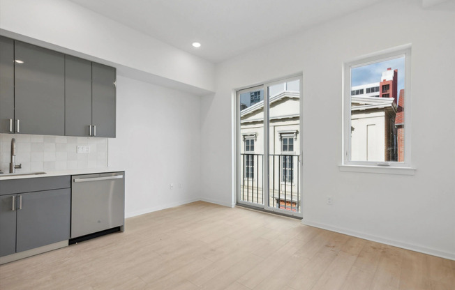 225 N 12th St