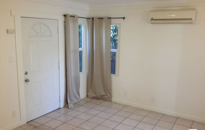 1 bed, 1 bath, 375 sqft, $2,200, Unit 5817