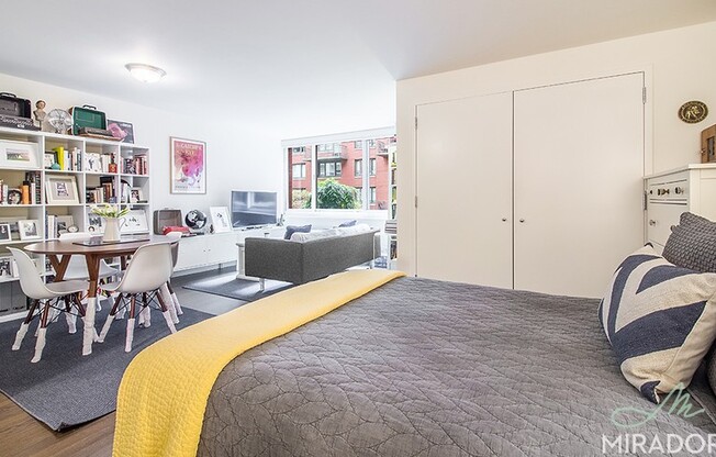 1 bed, 1 bath, $5,300, Unit 521