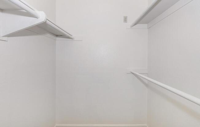 1 bed, 1 bath, 609 sqft, $1,049