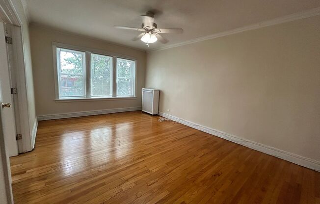 2 beds, 1 bath, 950 sqft, $1,750, Unit 3902-1A