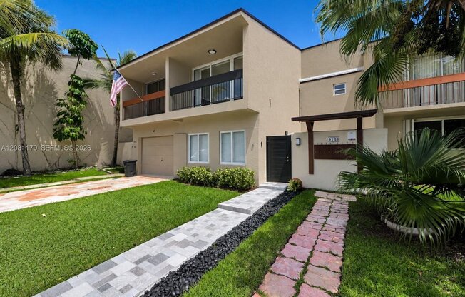 9133 FONTAINEBLEAU BLVD