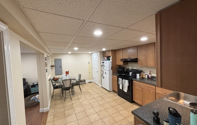 274 WINTHROP AVE