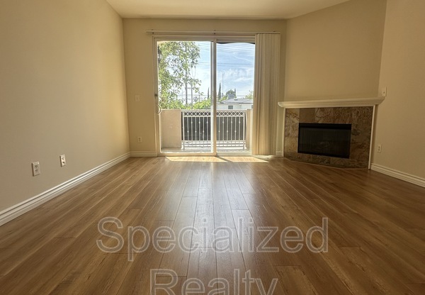 5716 WHITSETT AVE