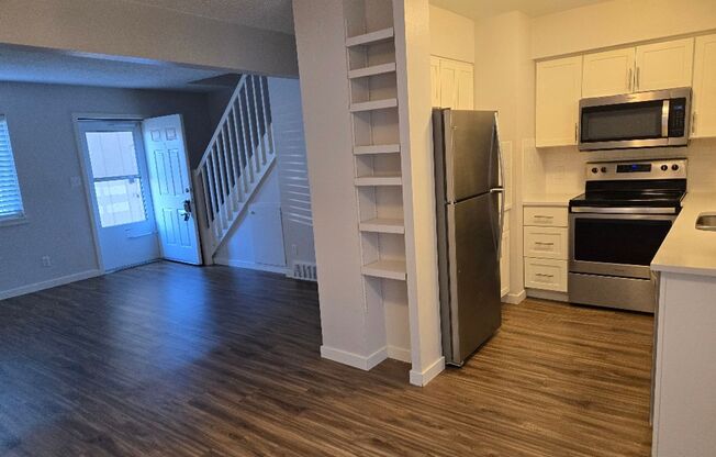 2 beds, 1.5 baths, 852 sqft, $1,750, Unit 3