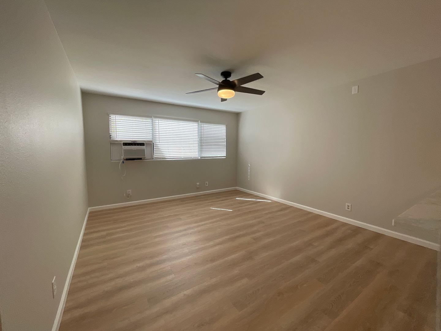 $2,200 NEWLY RENOVATED 1BR/1BA Koolau Vista; Central location and close to beaches, restaurants, shopping and more.