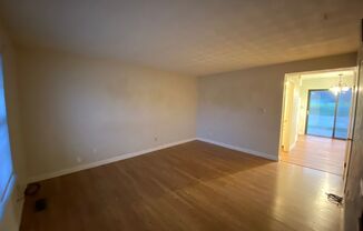 2 beds, 1.5 baths, $950, Unit 1313-A