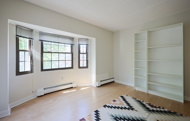 2 beds, 2 baths, 1,030 sqft, $2,900, Unit 43B