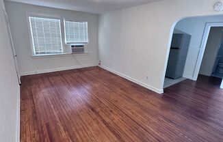 1257 McDuff Ave S 6 Plex