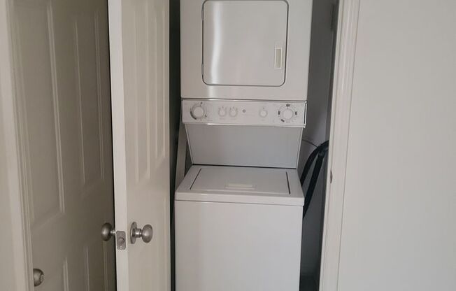1 bed, 1 bath, 500 sqft, $925, Unit 249