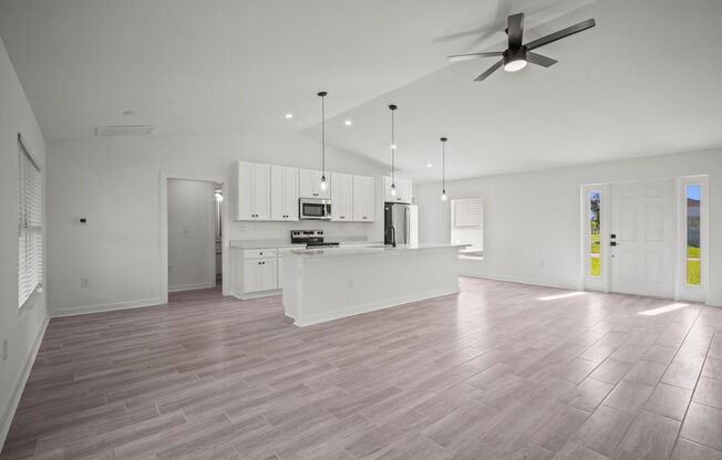 New construction home 4 beds 3 baths in Cape Coral