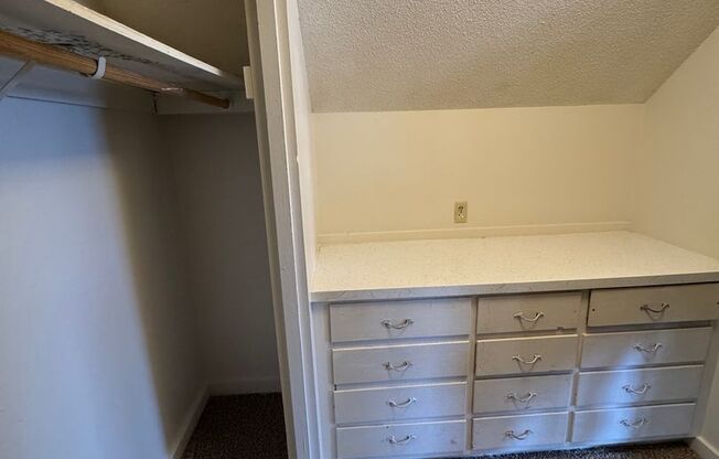 Studio, 1 bath, 425 sqft, $688, Unit 1018C
