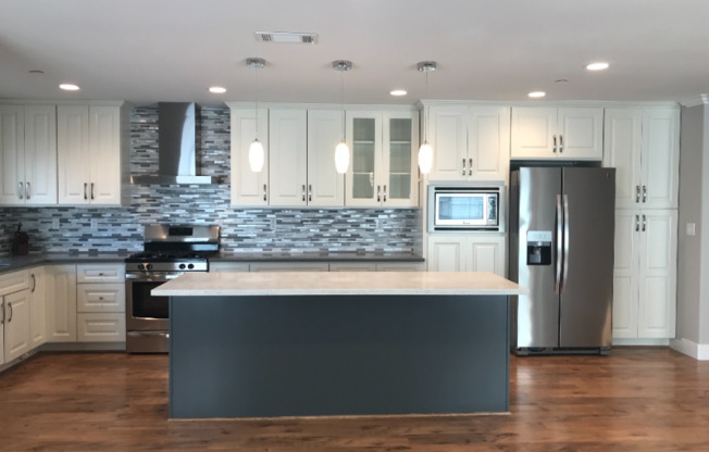 218 Bradford Dr