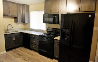 3 beds, 2 baths, $1,595