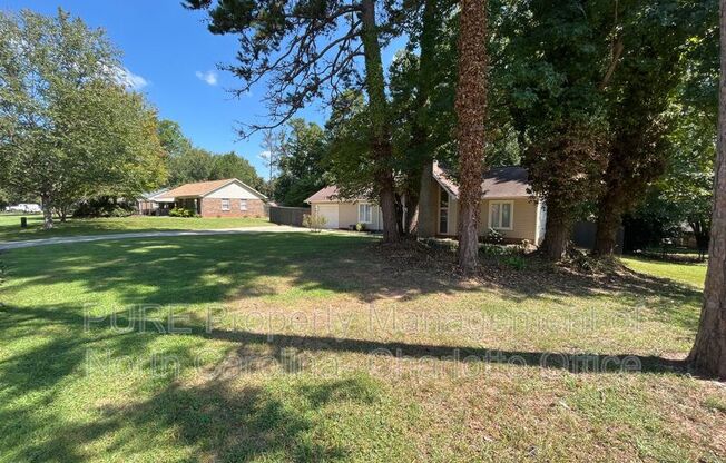 1226 GRACE MDW DR