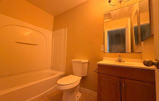 2 beds, 1.5 baths, 1,047 sqft, $1,395, Unit Unit 23