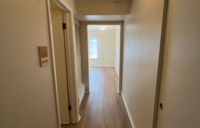 1 bed, 1 bath, $995, Unit 699-S