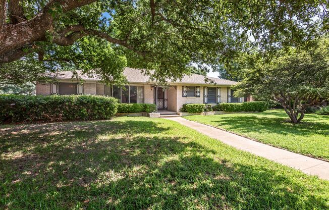 Charming 4-Bed, 2.5-Bath home in University Terrace!