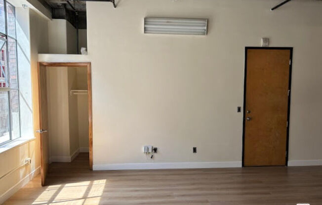 1 bed, 1 bath, 660 sqft, $2,200, Unit 313