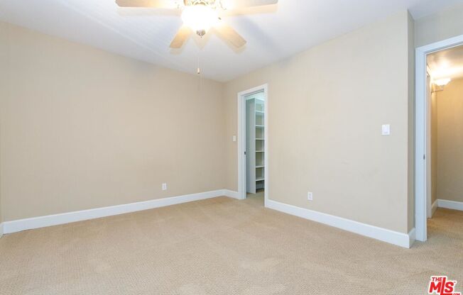 2 beds, 2 baths, 953 sqft, $4,300, Unit 561