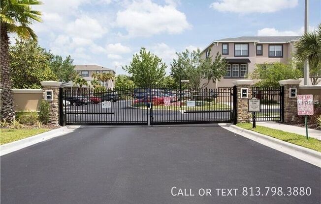 2522 LEXINGTON OAK DR