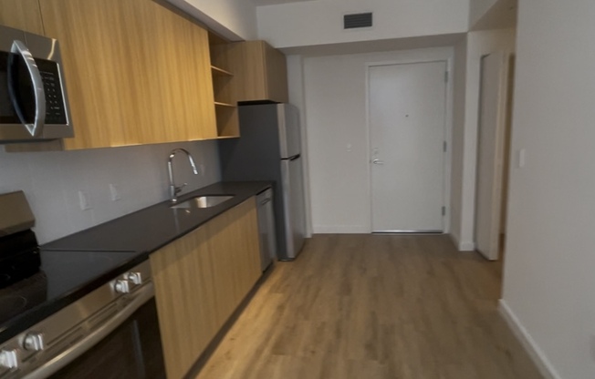 3935 E 4 AVE