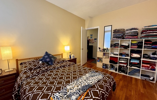 1 bed, 1 bath, 490 sqft, $2,200, Unit 12