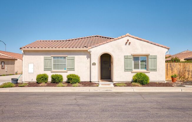 REDUCED!!  Is it Retirement Time for You?!? - 2 Bedroom 2 Bath plus Den in beautiful gated community WITH SOLAR!