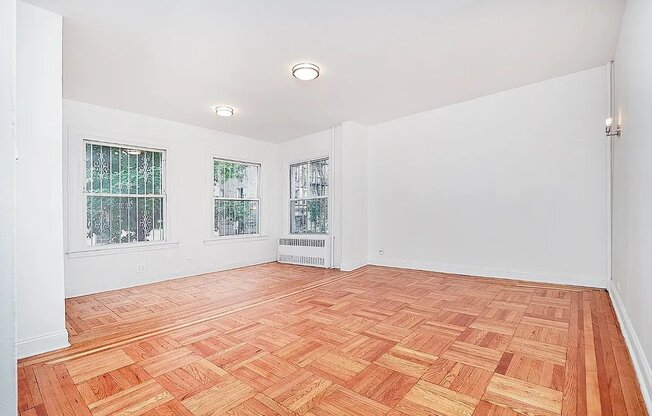 1549 SELWYN AVE