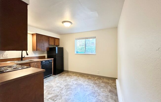 2 beds, 1 bath, 720 sqft, $1,125, Unit 5