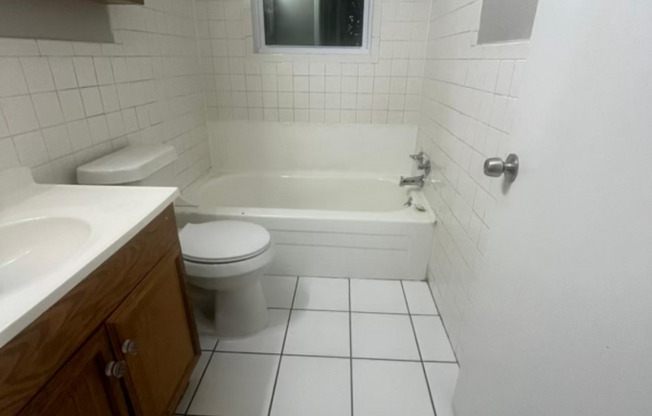 4 beds, 1 bath, $1,300