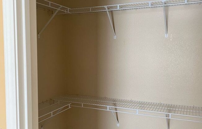 2 beds, 2 baths, $1,400