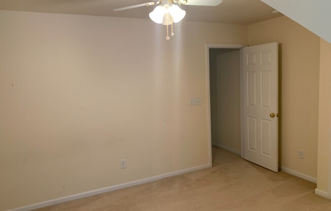 3 beds, 2.5 baths, $1,995