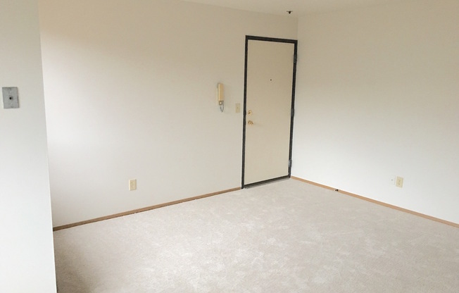 1 bed, 1 bath, 700 sqft, $1,395, Unit 1