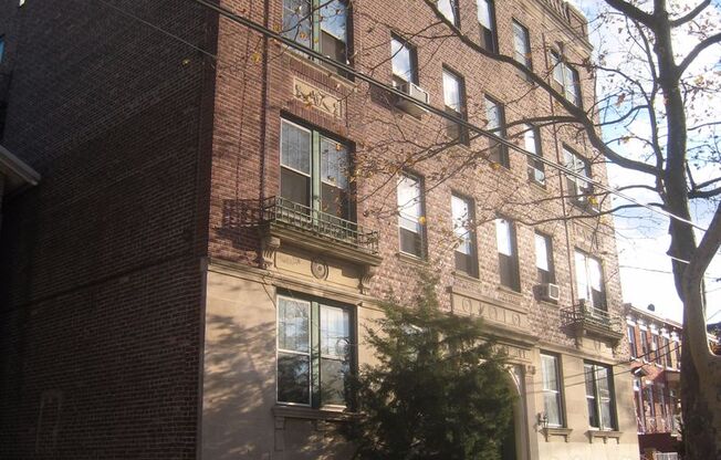 1 bed, 1 bath, $1,600, Unit 15