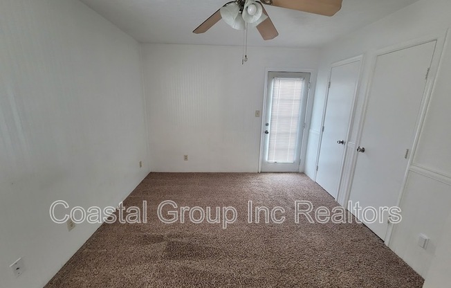 1424 DEERPOND LN