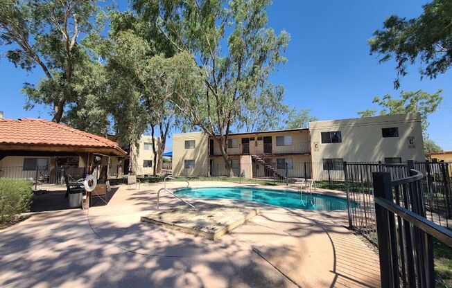 PALMS ON YAVAPAI